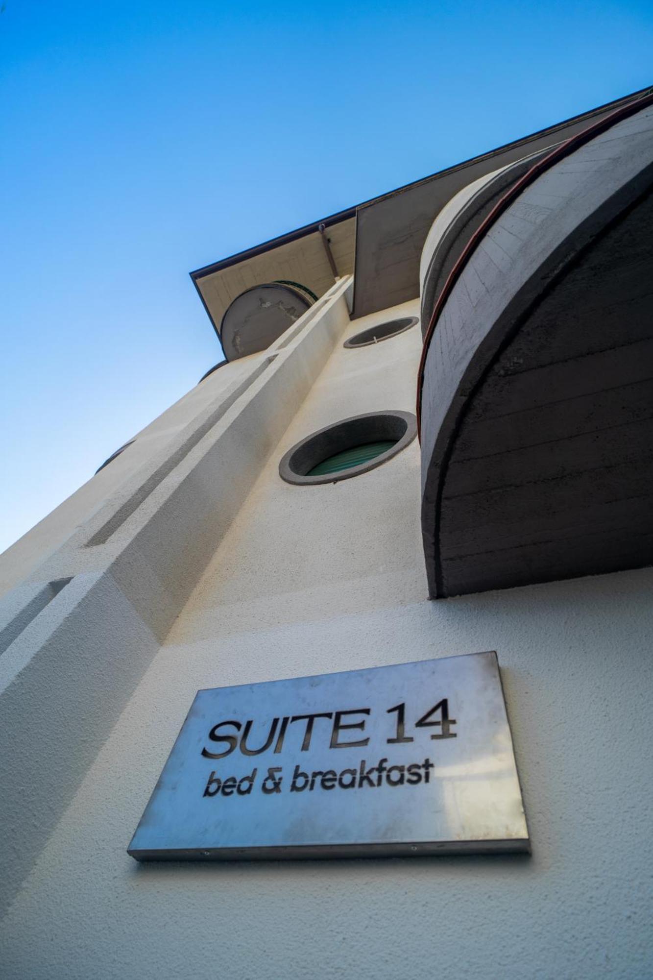 Suite 14 Scalea Exterior photo